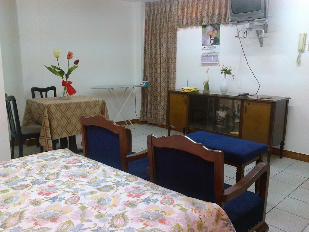 Strenua Santa Maria Suites Trujillo Szoba fotó