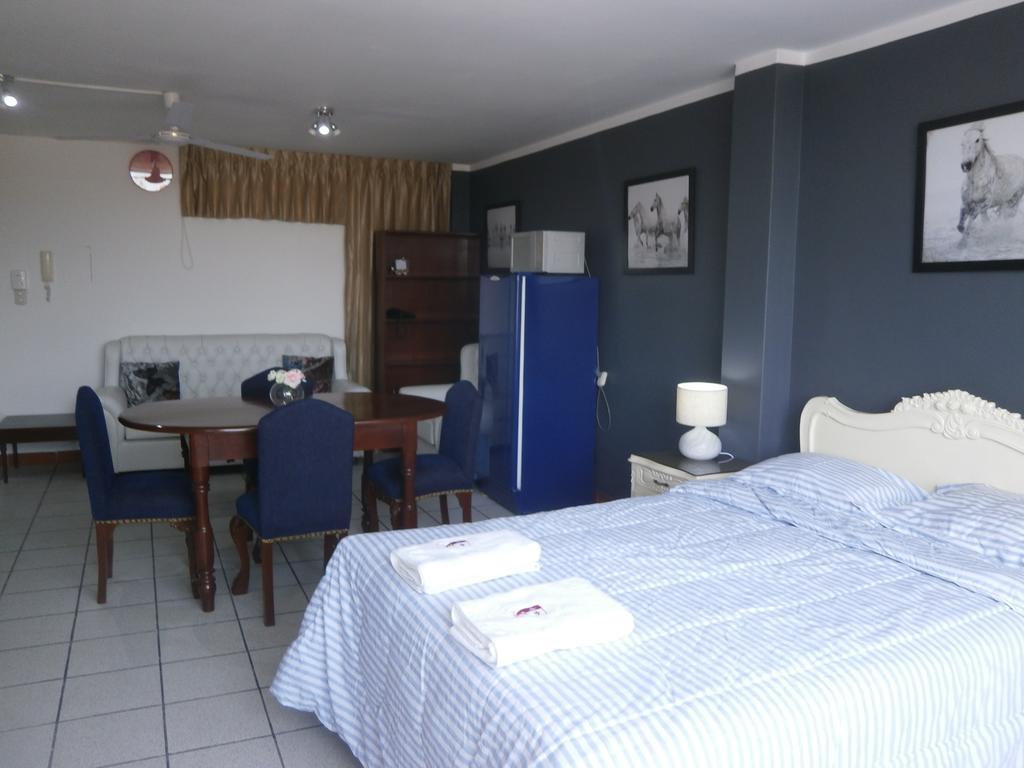 Strenua Santa Maria Suites Trujillo Kültér fotó