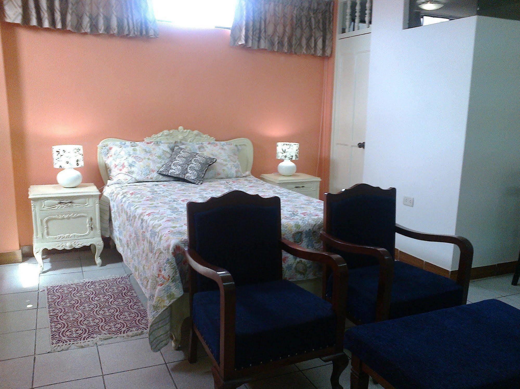 Strenua Santa Maria Suites Trujillo Kültér fotó