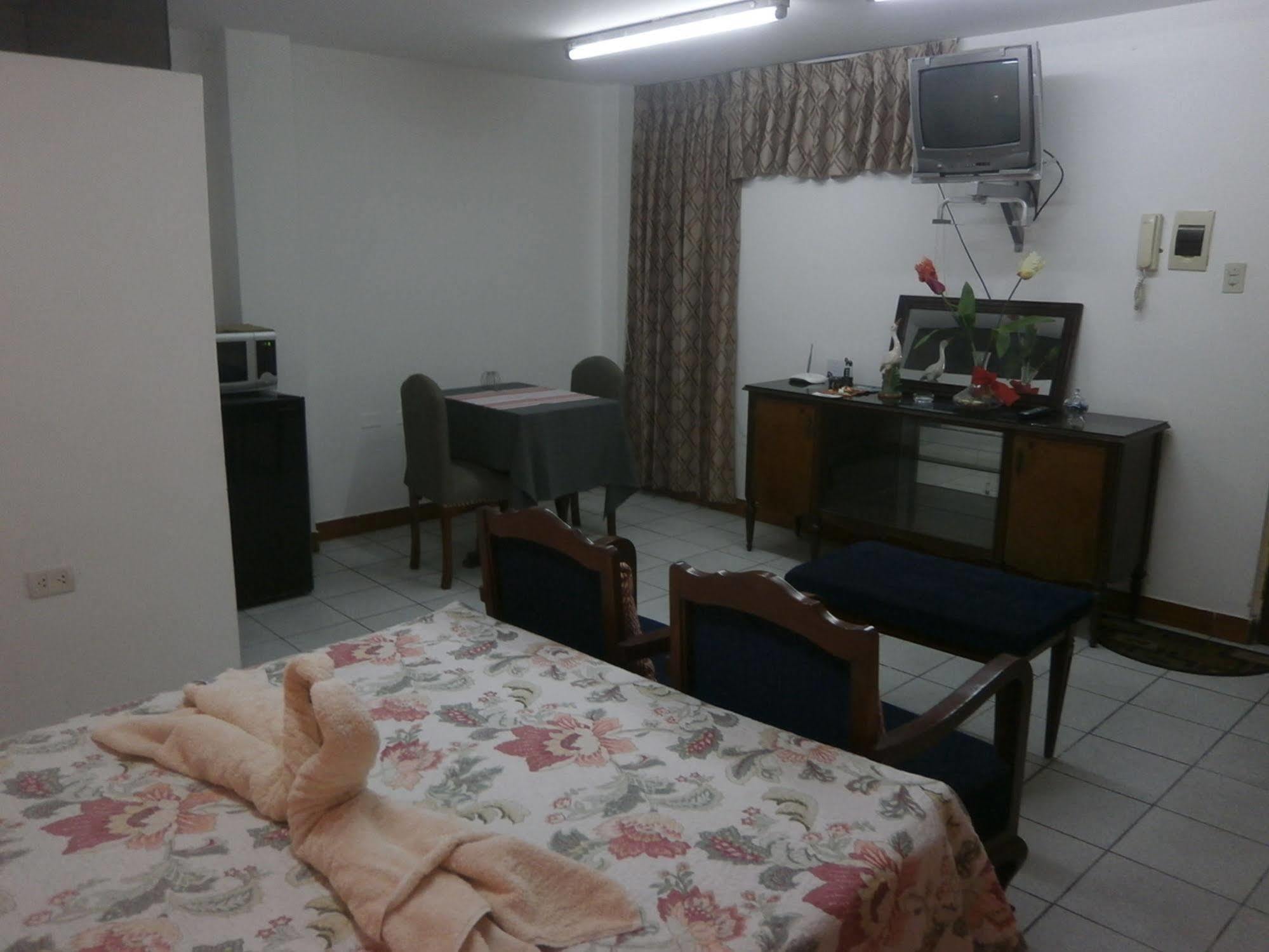 Strenua Santa Maria Suites Trujillo Kültér fotó