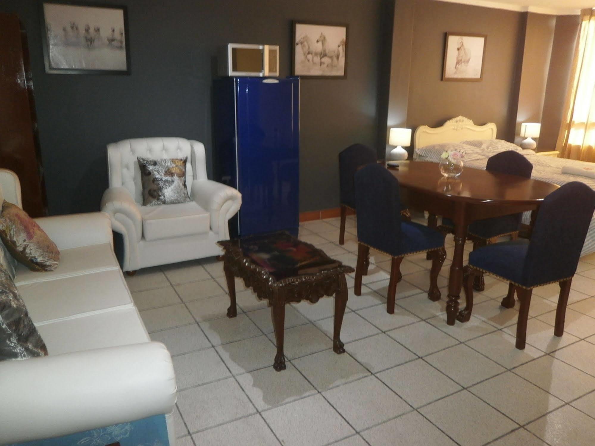Strenua Santa Maria Suites Trujillo Kültér fotó