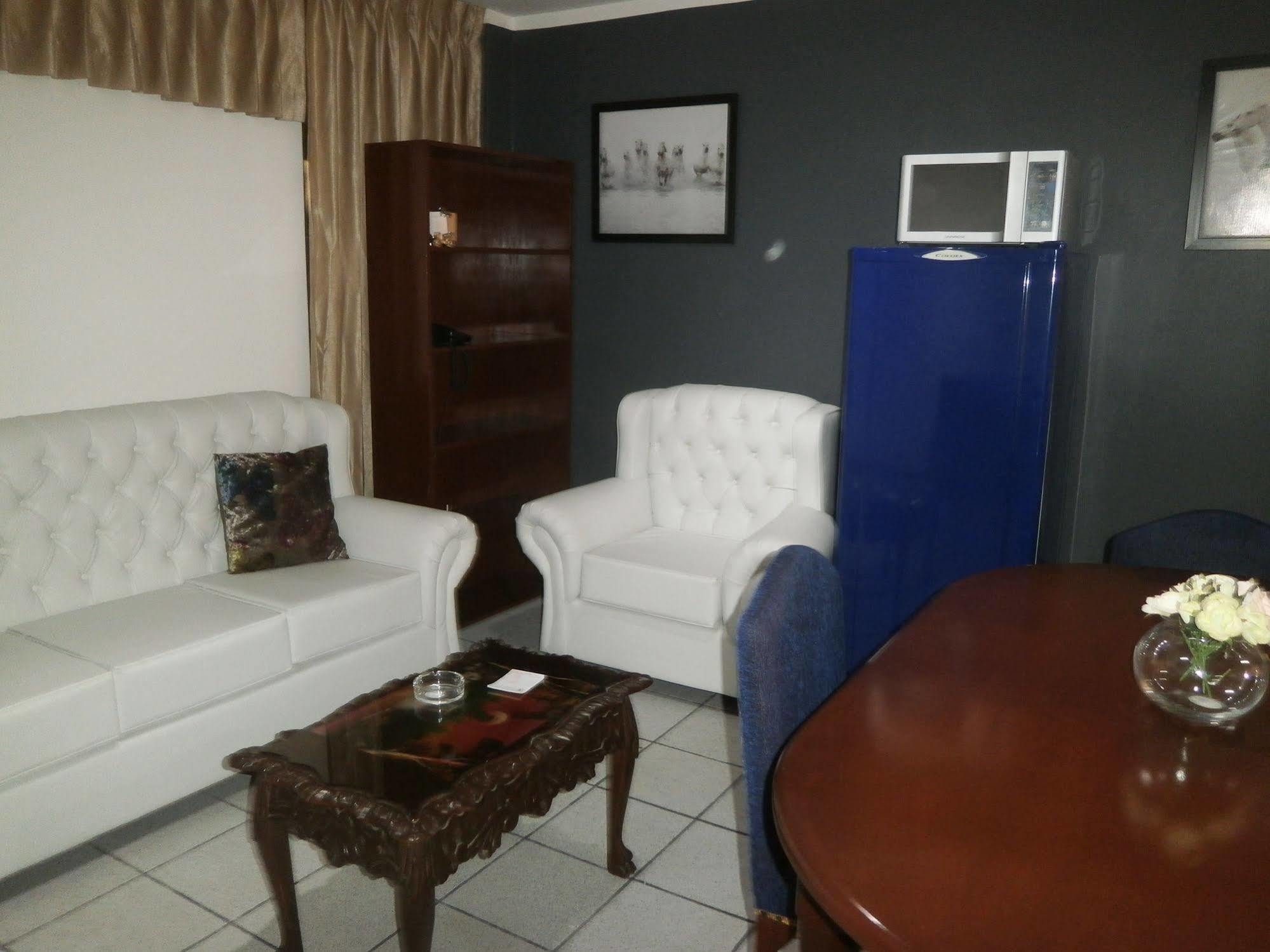 Strenua Santa Maria Suites Trujillo Kültér fotó